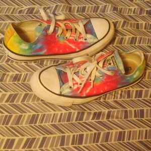 Tye dye converse